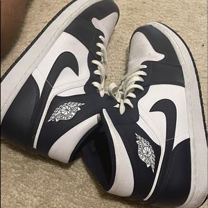 Air Jordan 1 Retro “Mid” Blue Men’s Shoe navy blue white